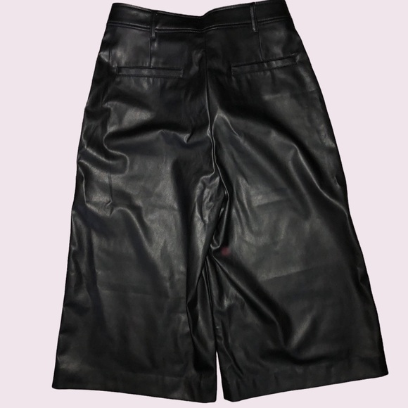 Babaton Faux Leather Shorts (Black) - Picture 3 of 7